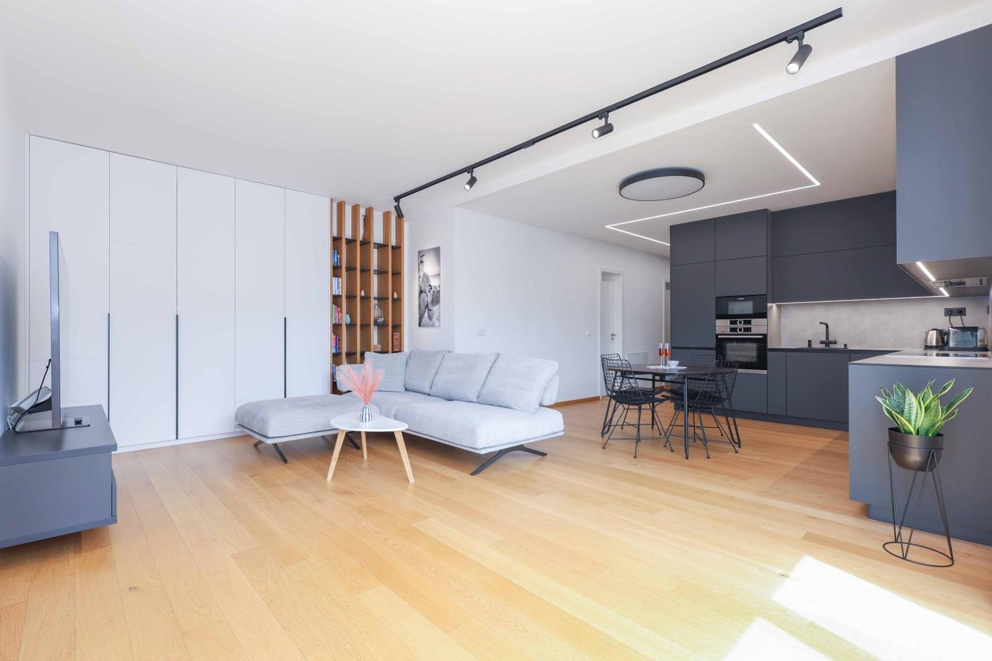 Апартаменти Downtown Luxe Retreat- Konventna Братислава Екстер'єр фото