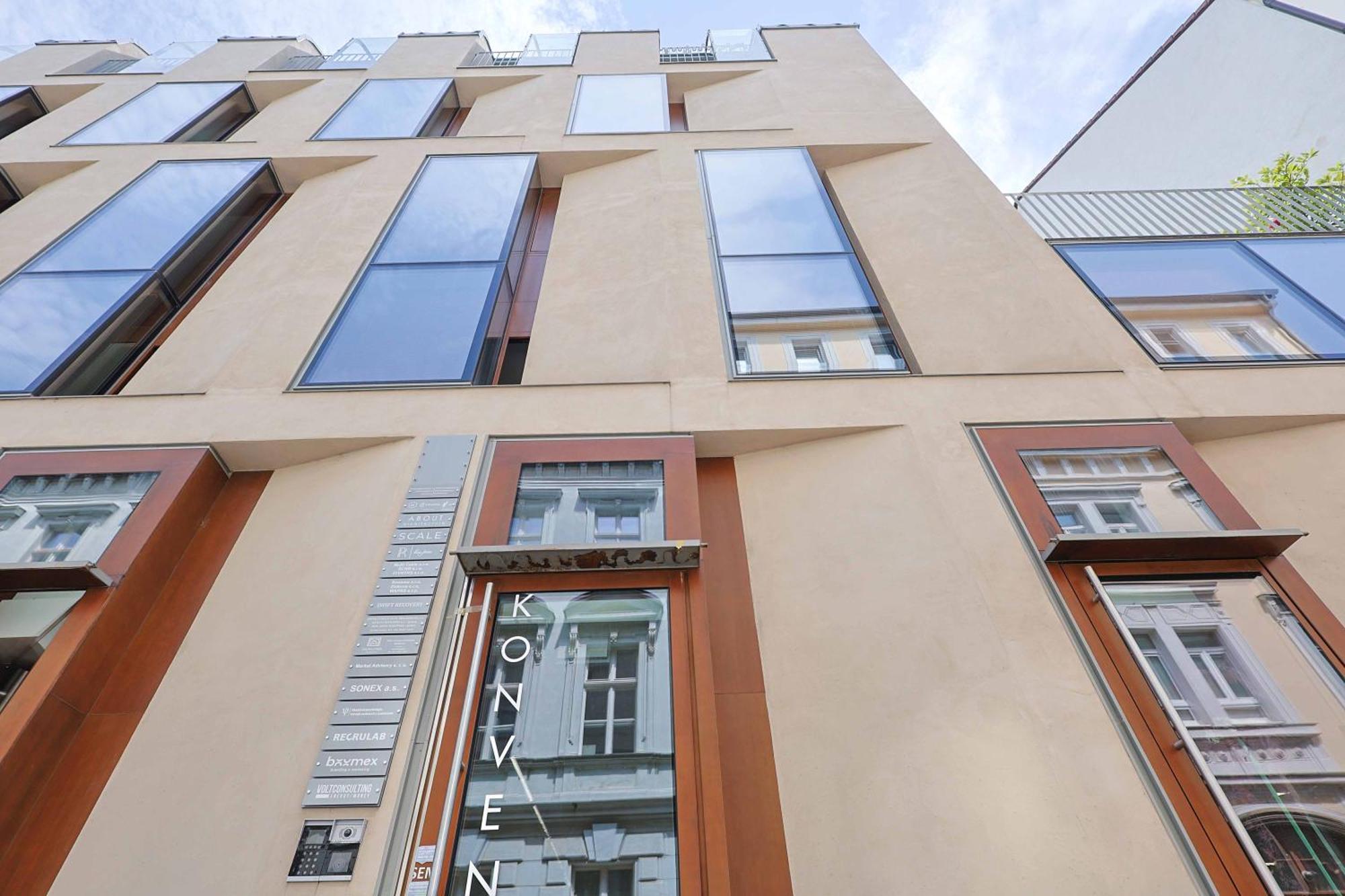 Апартаменти Downtown Luxe Retreat- Konventna Братислава Екстер'єр фото